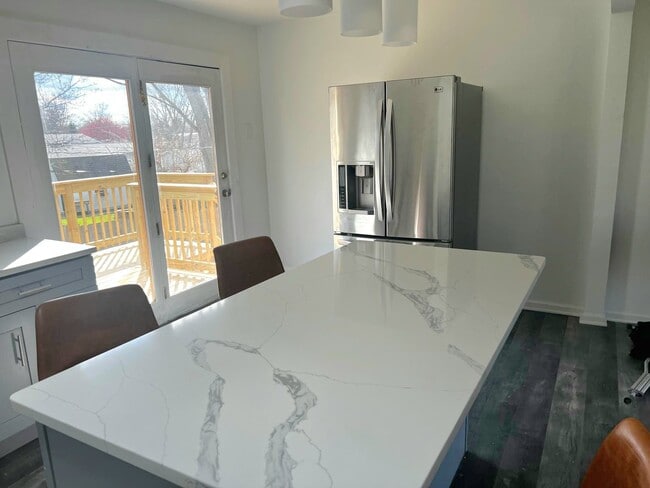 Photo - 717 E Clarendon Dr