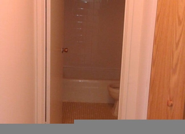 Photo - 1515 W Morse Ave