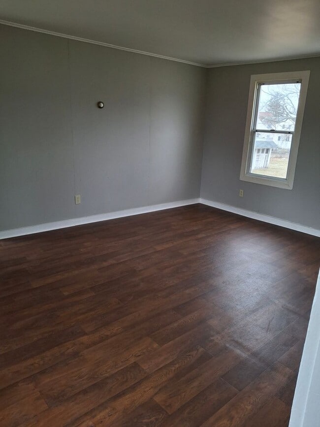 Building Photo - 246 Lynwood Ave Unit B Upper