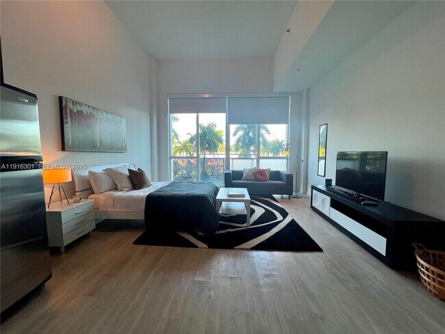 Building Photo - 253 NE 2nd St Unit 233