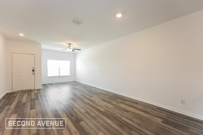 Photo - 10907 Lafayette Lp