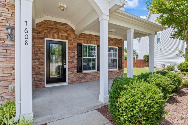 Photo - 7608 Birchmoor Way