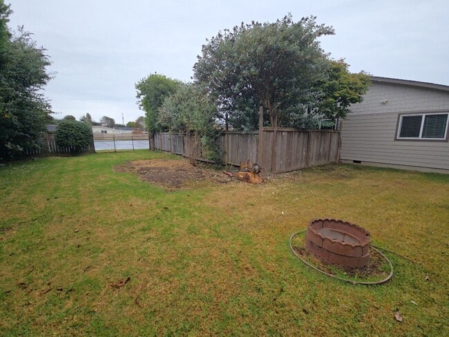Photo - 1659-1659 Fischer Ave Unit 1655 Fischer [PRM: Andrew]