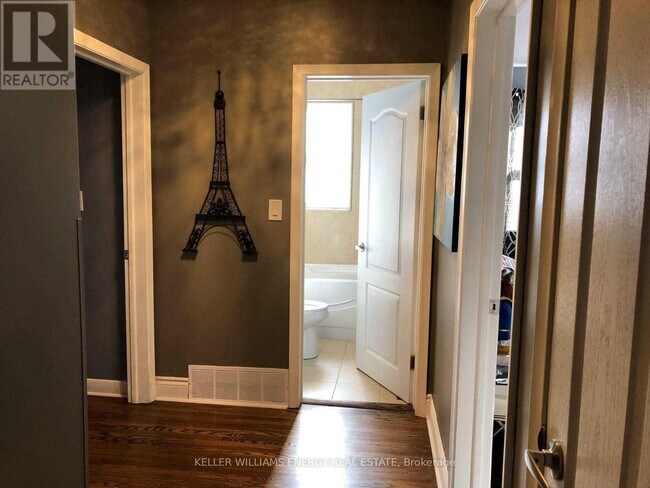 Photo - 195 Waverly St S