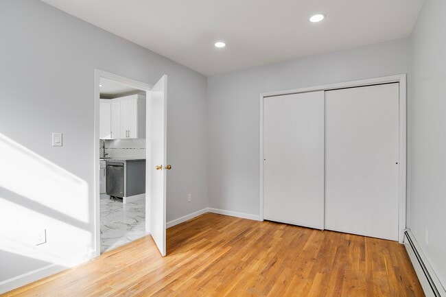 Photo - 325 57th St Unit 1