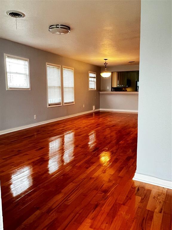 Photo - 1105 Elliston St