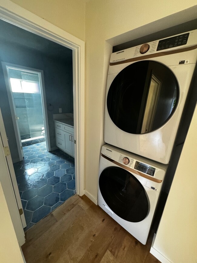 Photo - 5661 Campanile Way