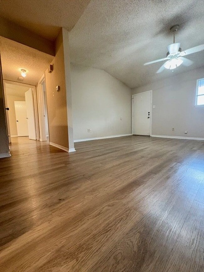 Photo - 204-206 Romana Circle Unidad 206