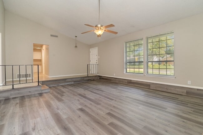 2311 Lawnmeadow Dr