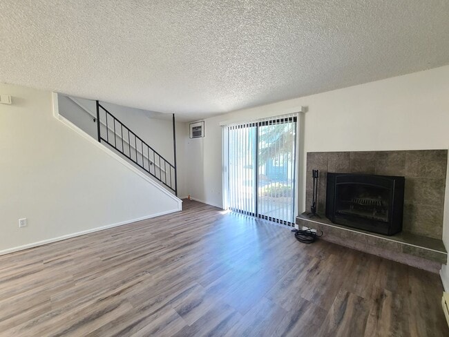 Photo - $1,150 - 1 Bed / 1 Bath Bright and Airy Condo on Spokane River