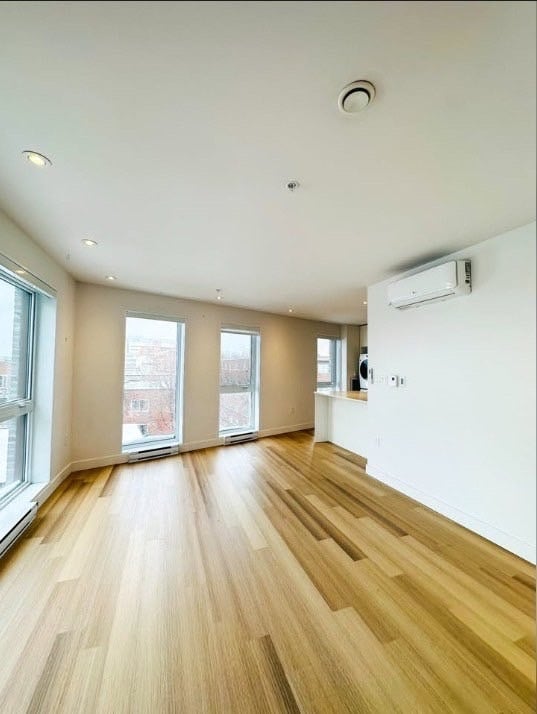 Photo - 5719 Ch De La Côte-Des-Neiges