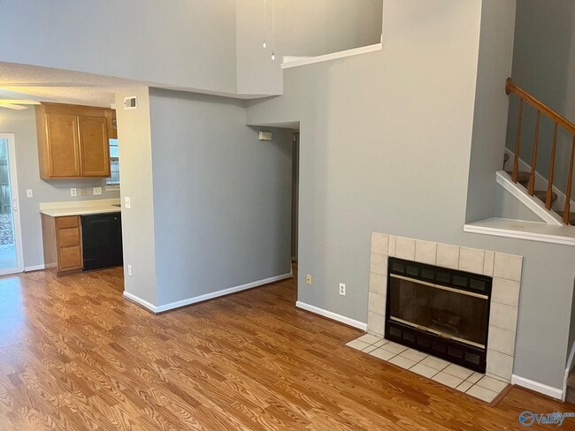Photo - 2524 Autumn Ridge Dr SW
