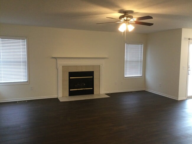 Photo - 7885 Butterfield Ln