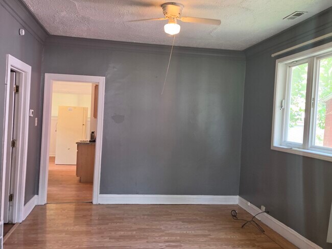 232 W 111th Pl
