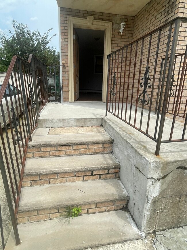 144-47 St - 14447 175th St Unit 2