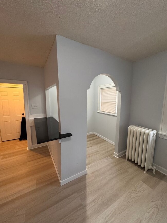 Photo - 1429-1431 Knox Ave N Unit 1431