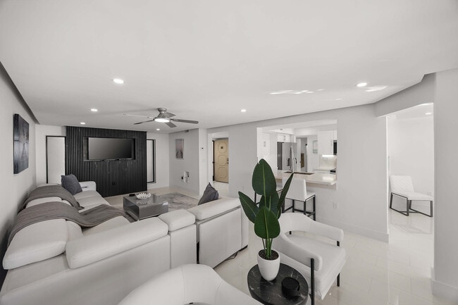 Photo - 10475 Gulf Shore Dr