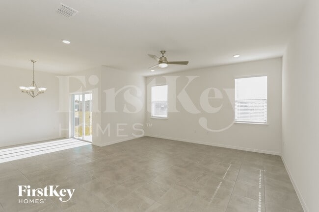 Photo - 531 Crown Rose Dr