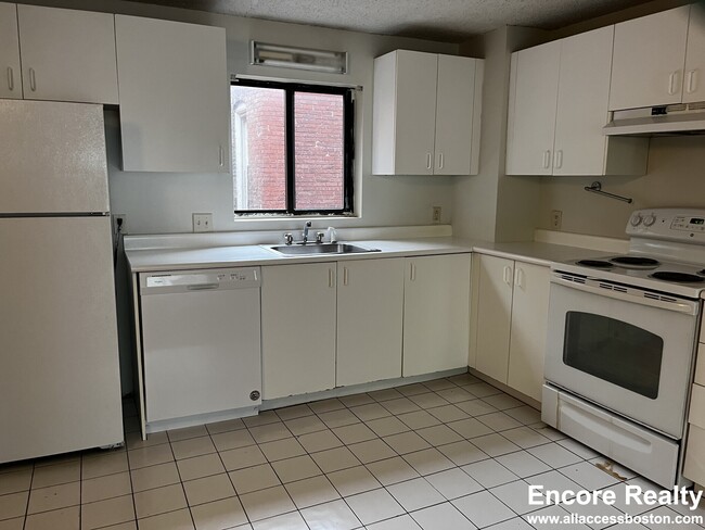 Photo - 5 Elmer St Unit 401