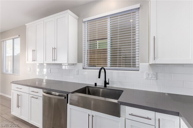 Photo - 204 Rondeau Ave