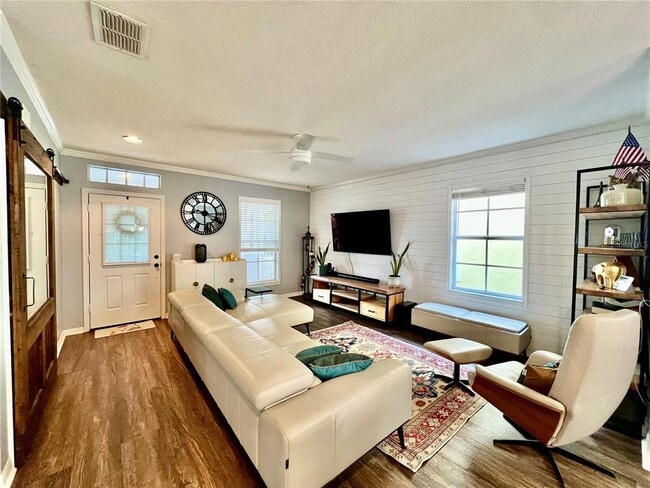 Photo - 16112 Loneoak View Dr