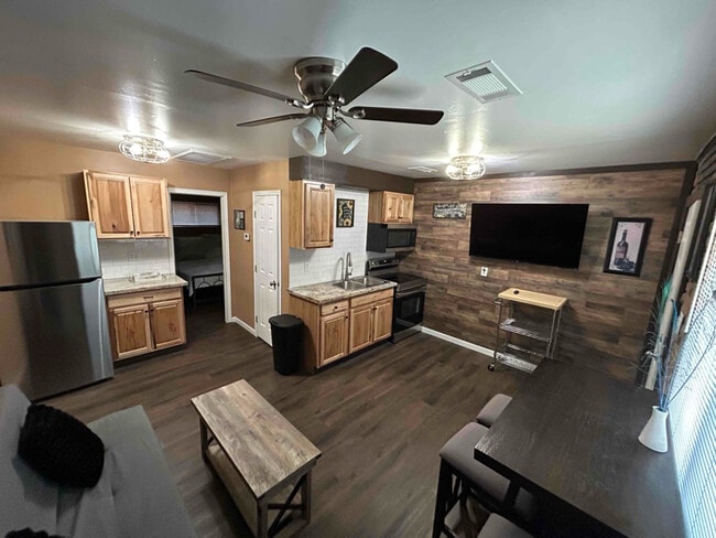455 Moser Ave Unit 2
