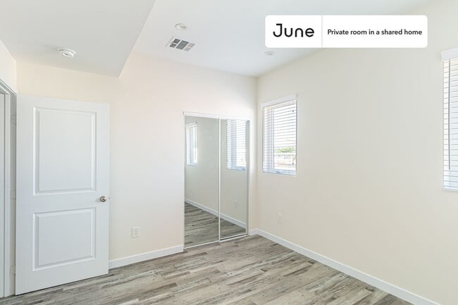 Photo - Room in Shared 5 bed/5 bath home Unit D