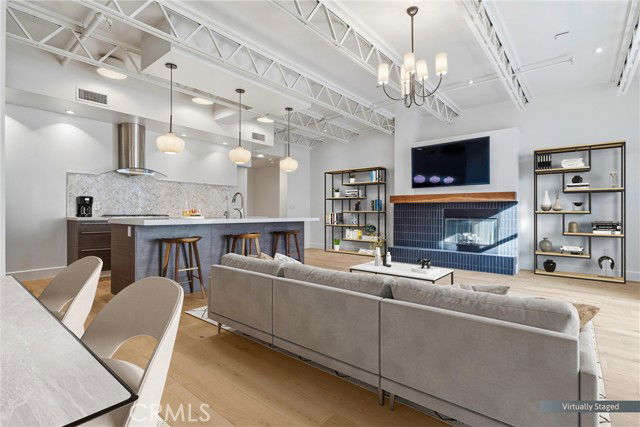 Photo - 1250 N Harper Ave