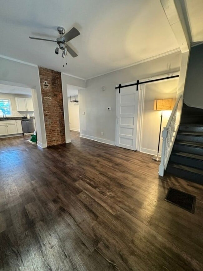 Photo - 2015 Greenup St