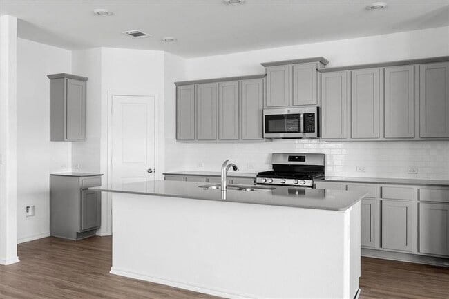 Photo - 325 Escondido Cir