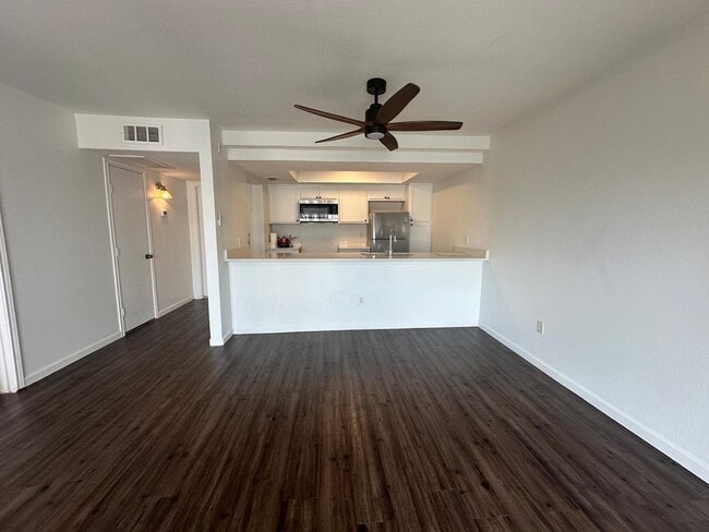 Photo - 2824 S Bartell Dr Unit 311