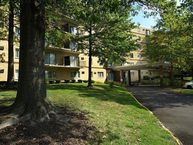 Photo - 1111 Independence Ave Unit #1111
