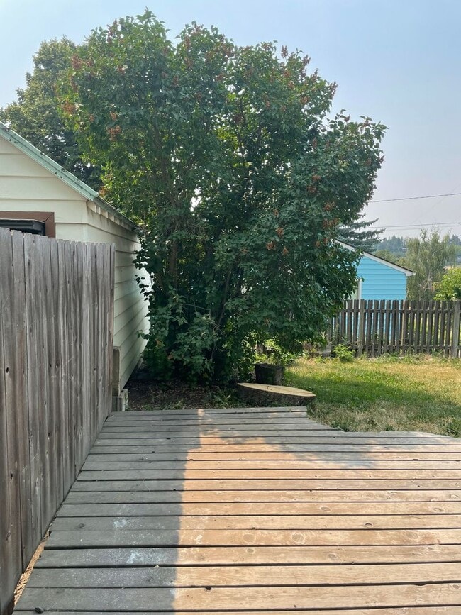 Photo - 3 Bedroom, 1.5 bathroom on Pioneer Hill!