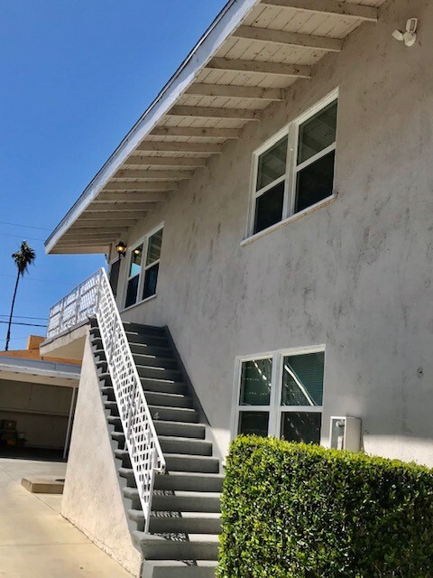 Photo - 4961 Kester Ave