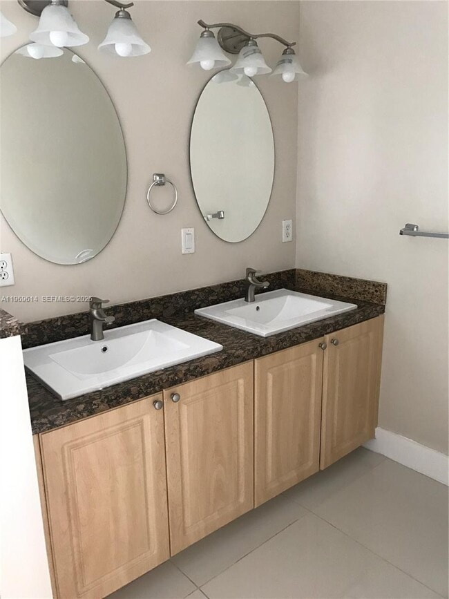 Photo - 5988 SW 8th St