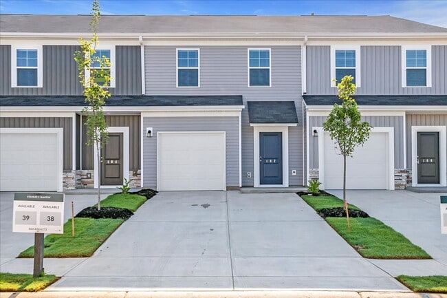 Building Photo - AVAILABLE NOW! Brand New 3-Bedroom Townhou... Rental