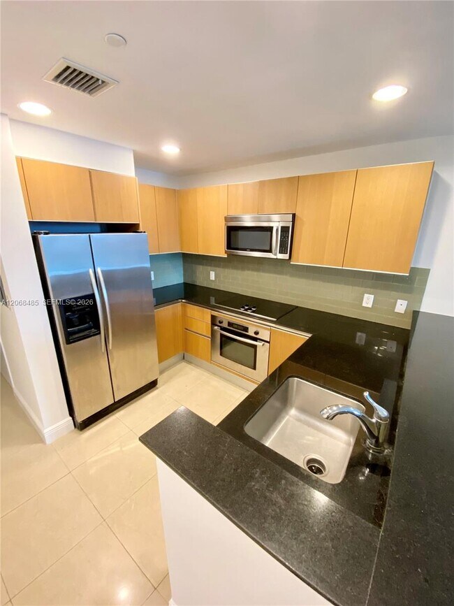 Photo - 1060 Brickell Ave Unidad 1413