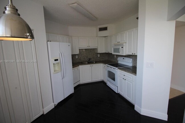 Photo - 6422 Collins Ave Unit 701
