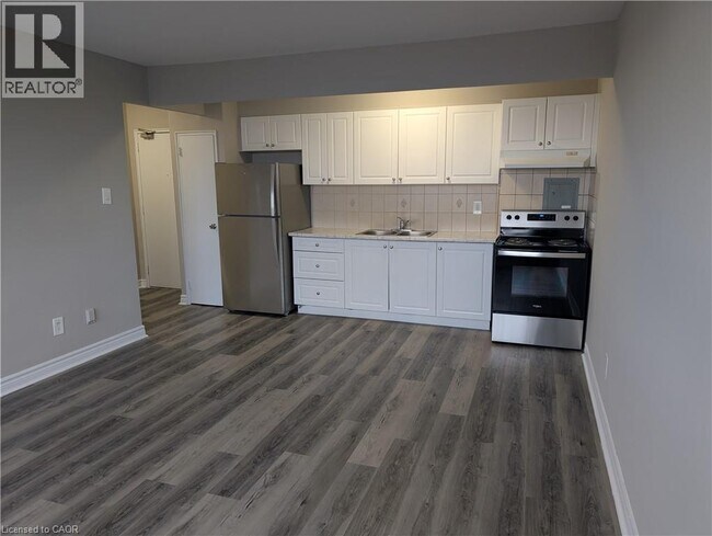 Photo - 468 Ottawa St N Unit 623 B