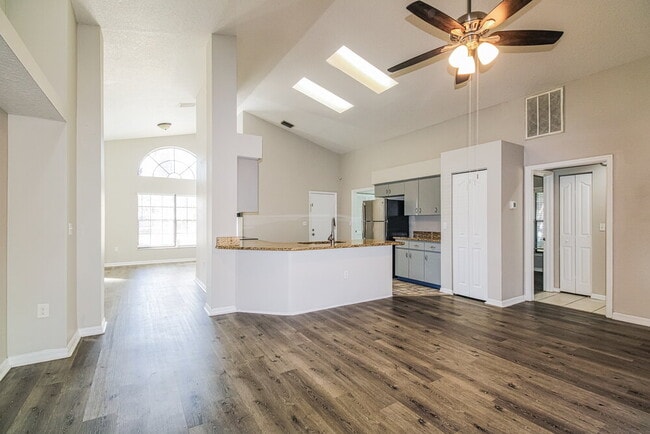 Photo - 10439 Norvell Rd