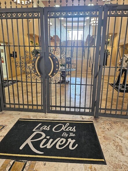 Building Photo - 520 SE 5 Ave Unit 3704