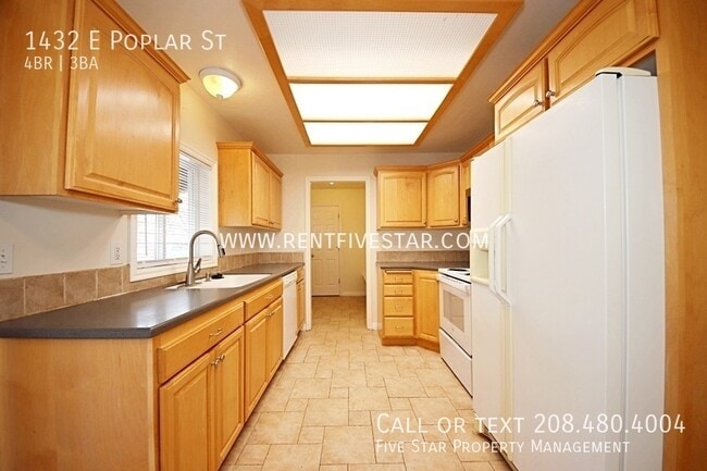 Photo - 1432 E Poplar St