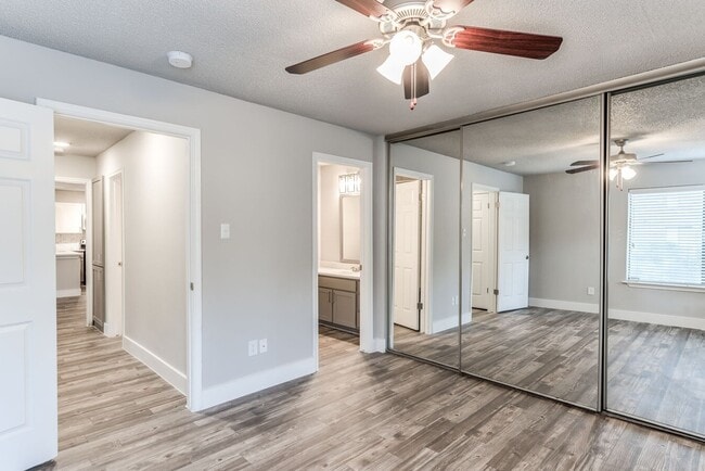 Photo - Modern Feels, Warm Heart Unidad BIL