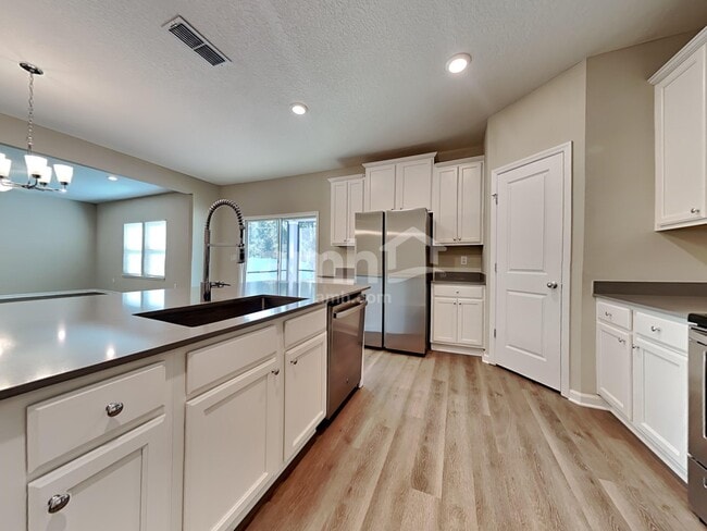 Photo - 64 Spruce Point