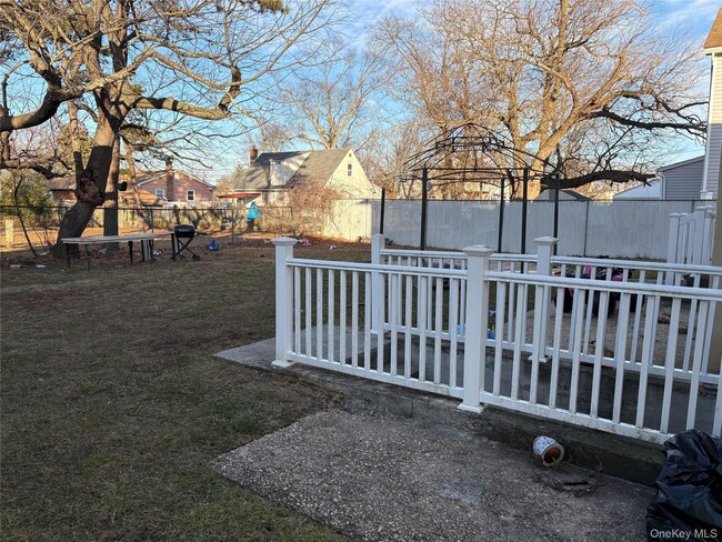 Photo - 475 Marconi Blvd