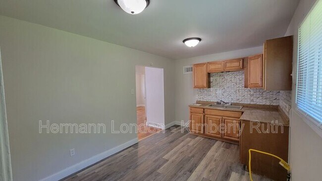 Photo - 3437 Elmhurst Dr