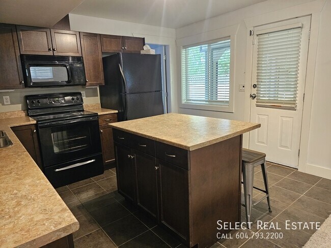 Photo - 47335 Brewster Pl