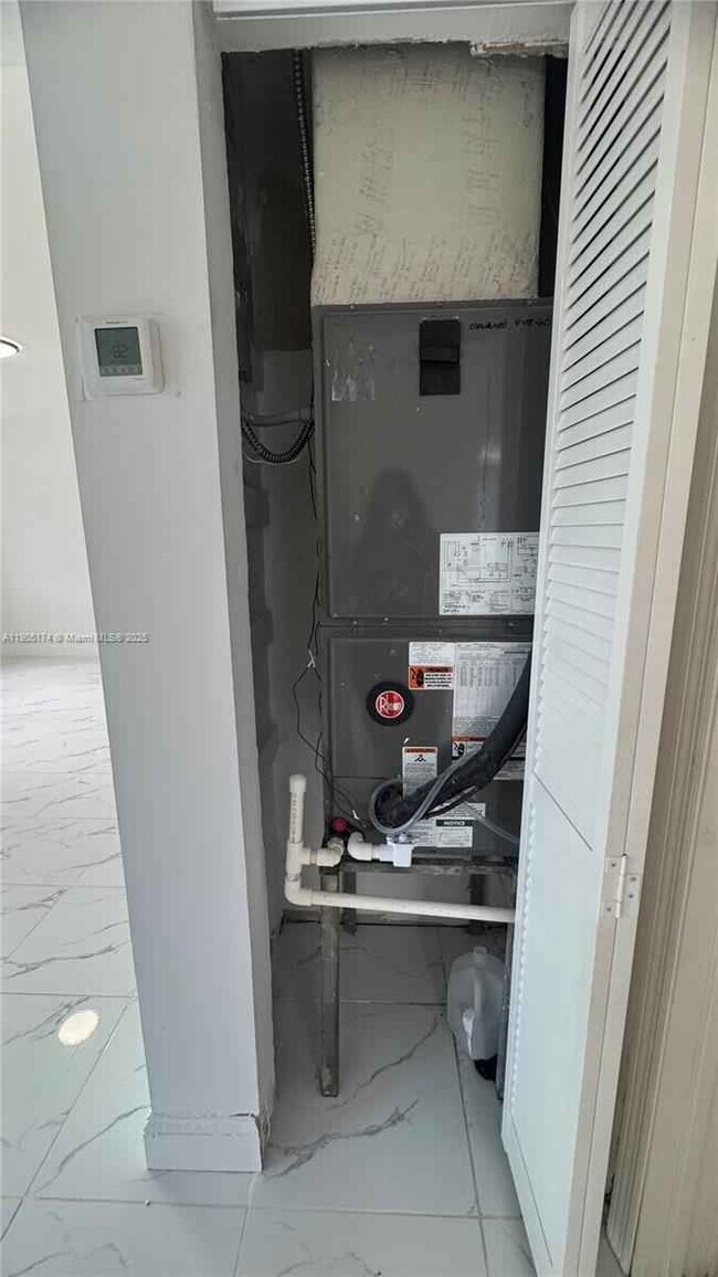 Photo - 901 NW 116th St