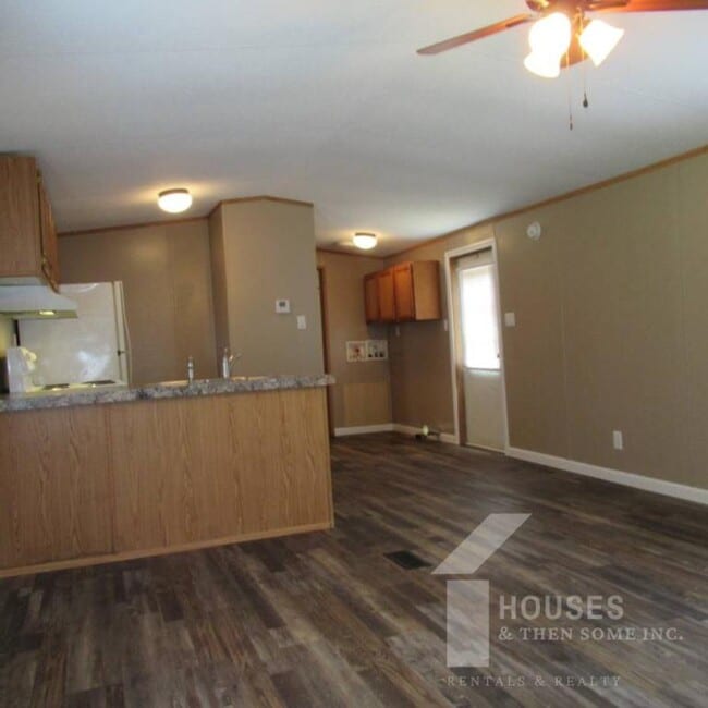 Photo - 1395 New Cut Rd