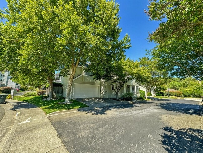 162 Ignacio Valley Cir